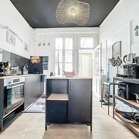 Holiday home A1 Champagne - 200 M2 14 Personnes 2 Toilets 4 Showers - Hyper Centre - En Champagne *