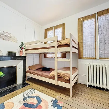 A1 Champagne - 200 M2 14 Personnes 2 Toilets 4 Showers - Hyper Centre - En Champagne