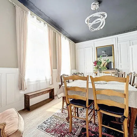 A1 Champagne - 200 M2 14 Personnes 2 Toilets 4 Showers - Hyper Centre - En Champagne Chalons-en-Champagne