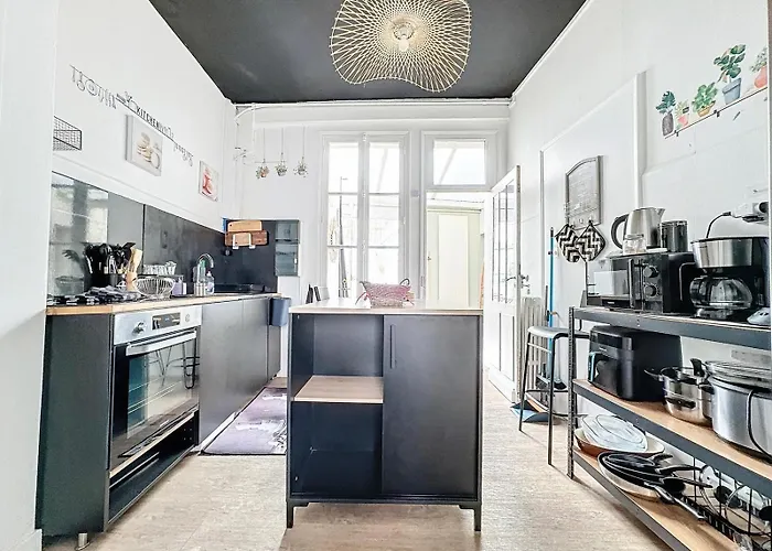 Feriehus A1 Champagne - 200 M2 14 Personnes 2 Toilets 4 Showers - Hyper Centre - En Champagne *