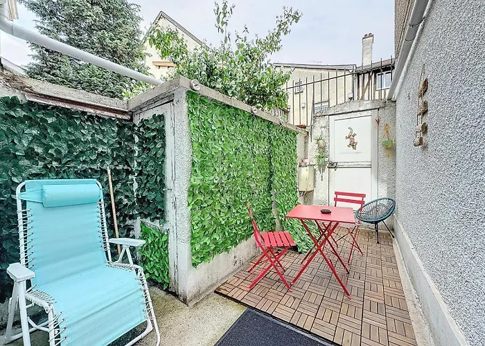 A1 Champagne - 200 M2 14 Personnes 2 Toilets 4 Showers - Hyper Centre - En Champagne Châlons-en-Champagne